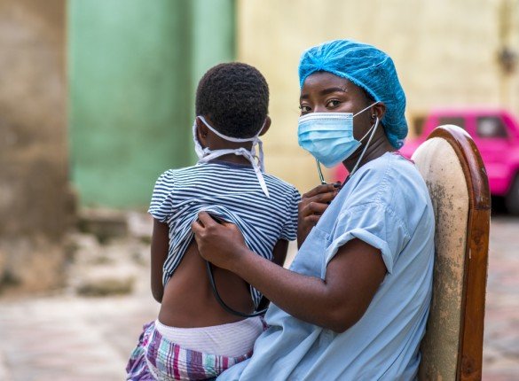 Fortaleciendo la Respuesta de África a las Amenazas Globales de Salud